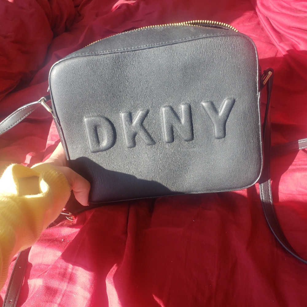 DKNY